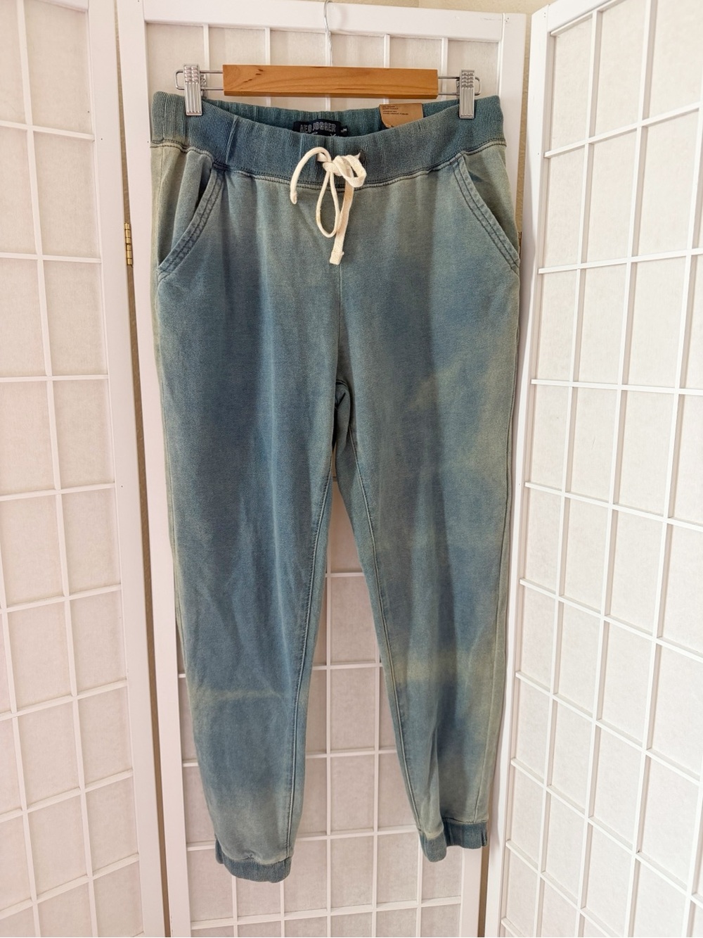 NWT American Eagle Skinny Slouch Joggers Medium